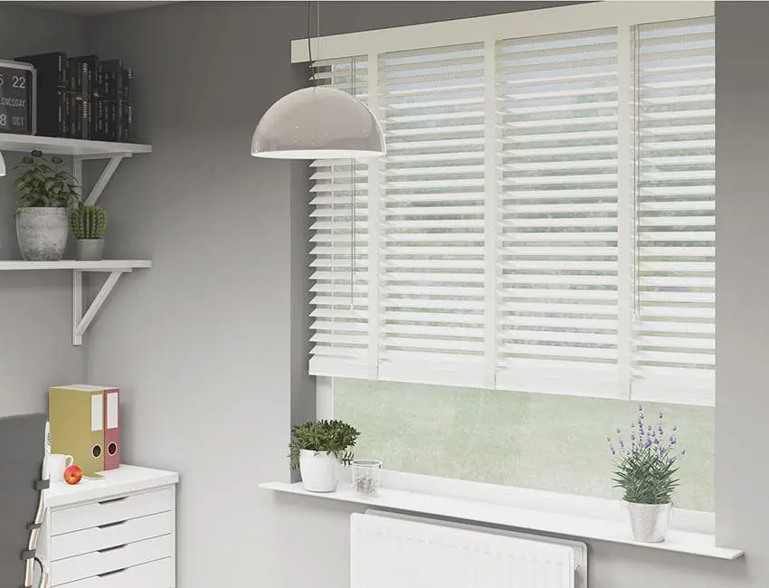 Elegant Wooden Venetian Blinds
